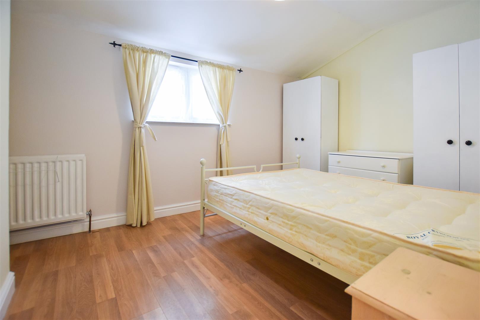 Eton Avenue, Wembley